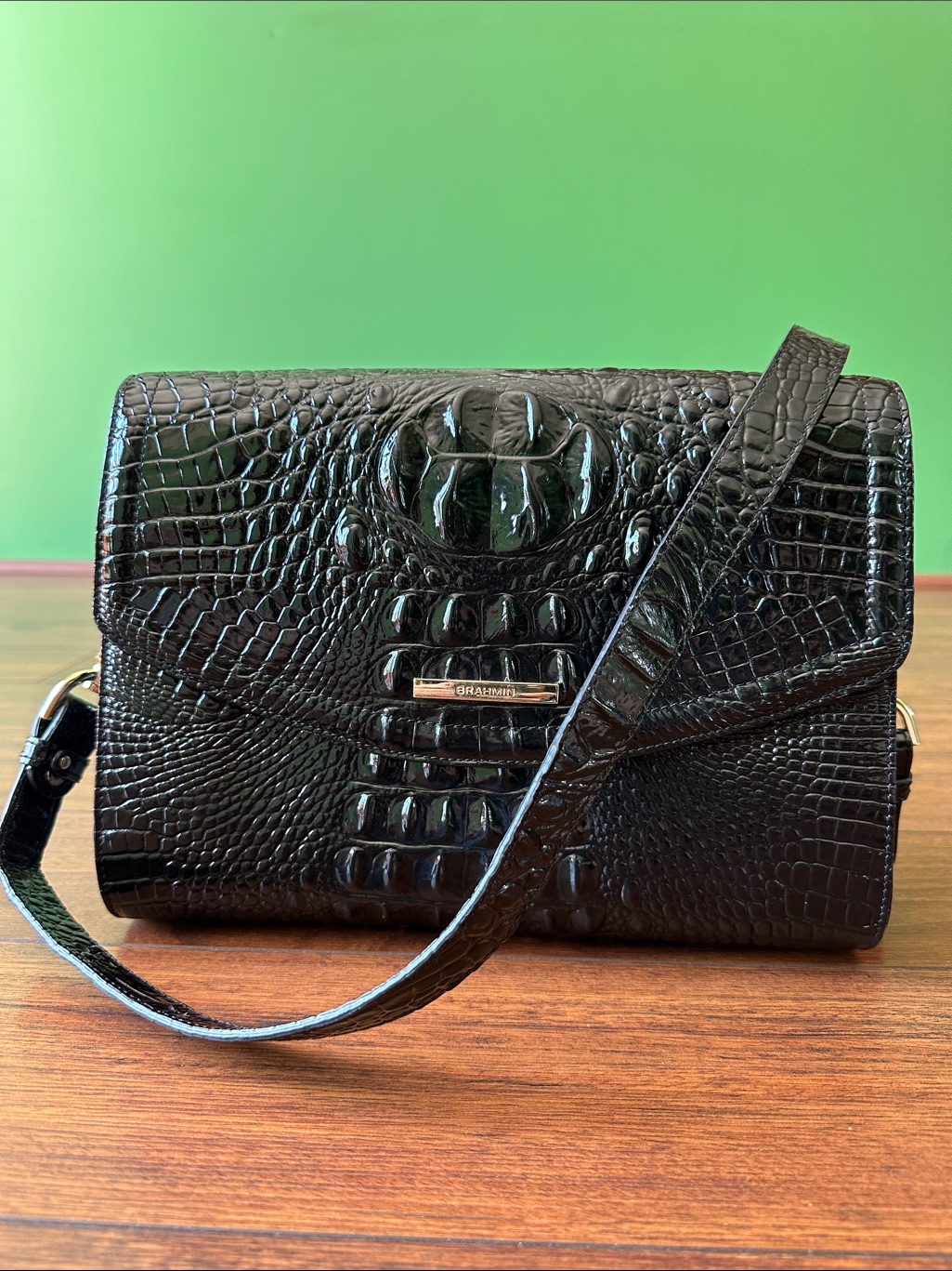 Nwot Brahmin Black Croc-Embossed Leather Crossbody Bag